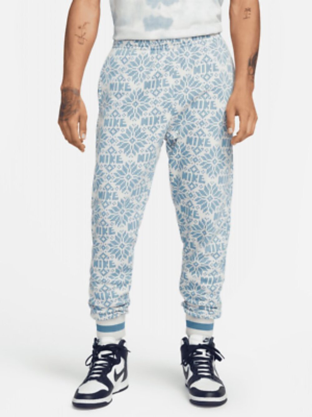 NIKE CHRISTMAS XMAS JOGGERS FESTIVE TAPER LEG